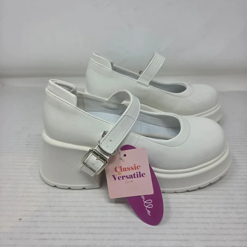 Genialle Platform Mary Janes Women Size 5 White Patent Chunky Lug Sole NWT GEN